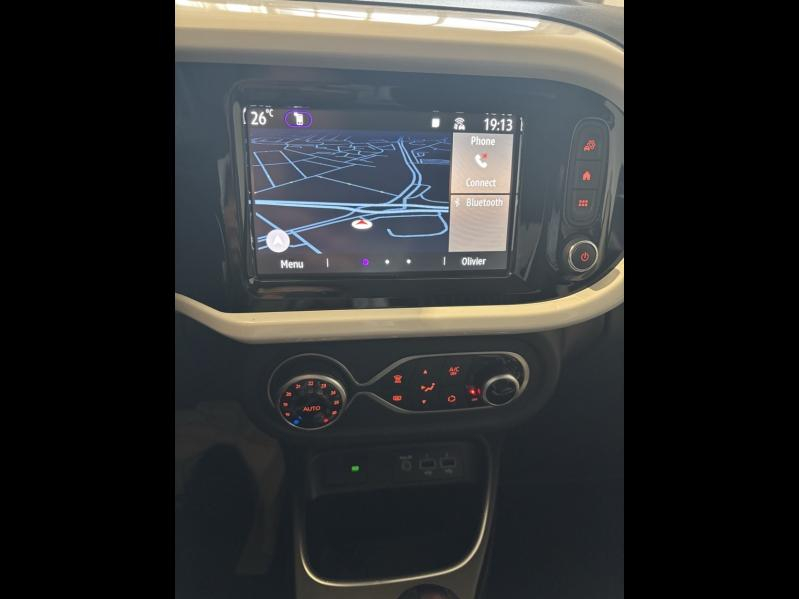 RENAULT Twingo d’occasion à vendre à CHENNEVIÈRES-SUR-MARNE chez ADP - SOVEA 94 (Photo 8)