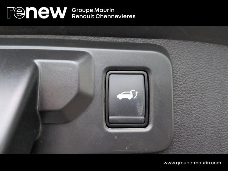 RENAULT  d’occasion à vendre à CHENNEVIÈRES-SUR-MARNE chez ADP - SOVEA 94 (Photo 15)