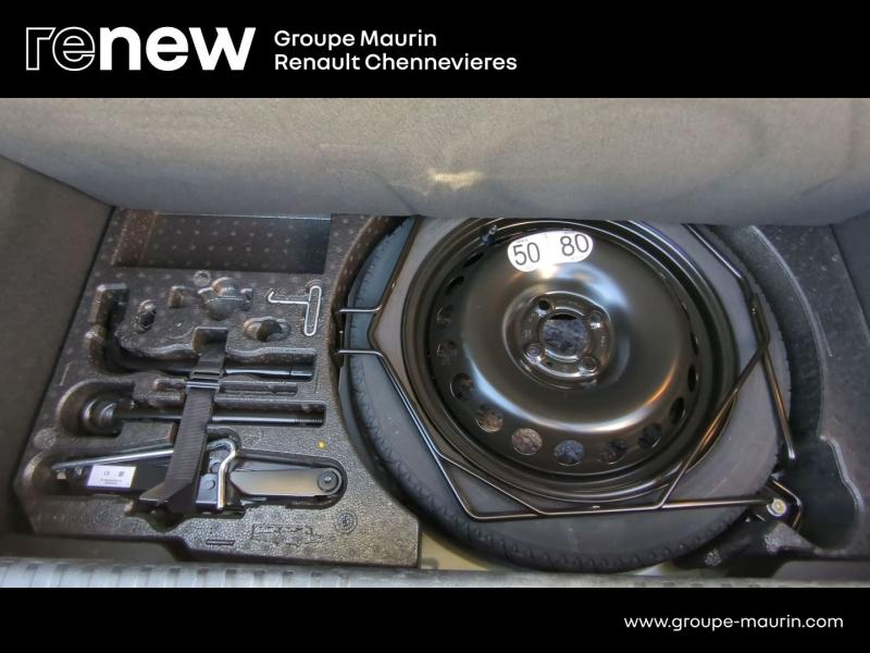 RENAULT Clio d’occasion à vendre à CHENNEVIÈRES-SUR-MARNE chez ADP - SOVEA 94 (Photo 15)