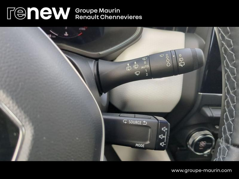 RENAULT Clio d’occasion à vendre à CHENNEVIÈRES-SUR-MARNE chez ADP - SOVEA 94 (Photo 19)