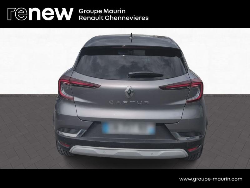 RENAULT Captur d’occasion à vendre à CHENNEVIÈRES-SUR-MARNE chez ADP - SOVEA 94 (Photo 9)