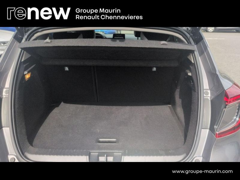 RENAULT Captur d’occasion à vendre à CHENNEVIÈRES-SUR-MARNE chez ADP - SOVEA 94 (Photo 10)