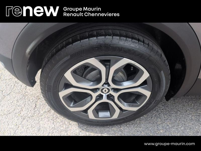 RENAULT Captur d’occasion à vendre à CHENNEVIÈRES-SUR-MARNE chez ADP - SOVEA 94 (Photo 15)