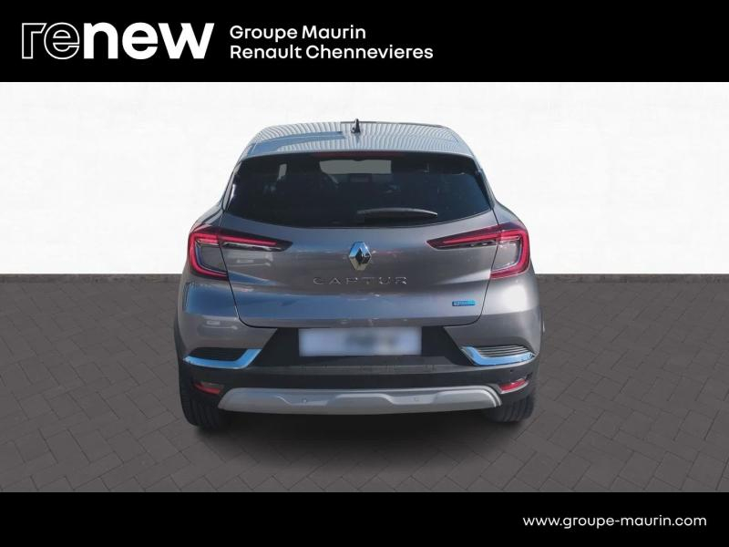 RENAULT Captur d’occasion à vendre à CHENNEVIÈRES-SUR-MARNE chez ADP - SOVEA 94 (Photo 6)