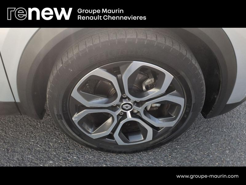 RENAULT Captur d’occasion à vendre à CHENNEVIÈRES-SUR-MARNE chez ADP - SOVEA 94 (Photo 12)