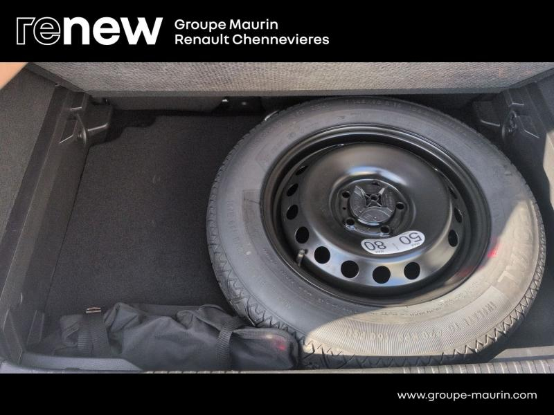 RENAULT Captur d’occasion à vendre à CHENNEVIÈRES-SUR-MARNE chez ADP - SOVEA 94 (Photo 14)