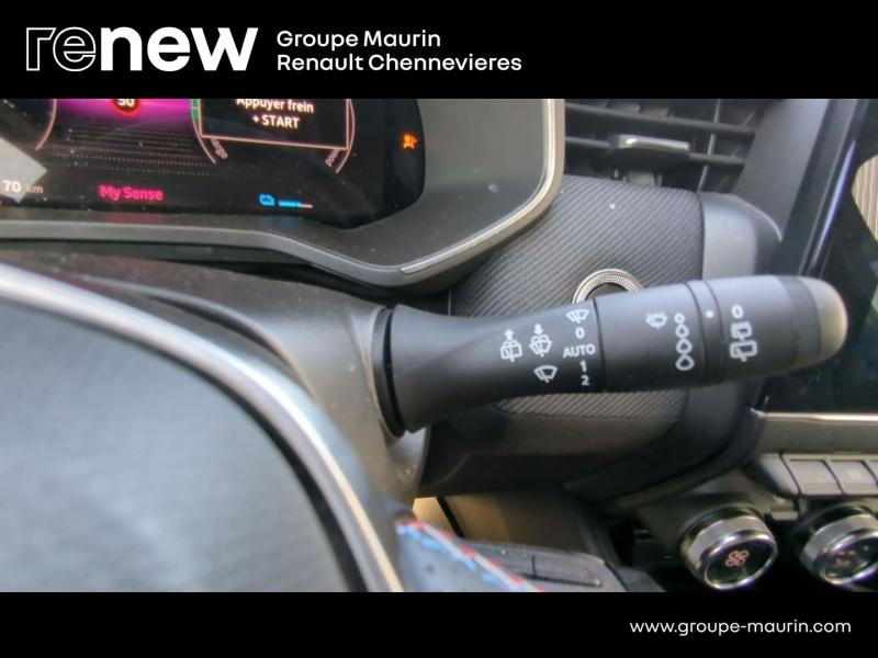 RENAULT Clio d’occasion à vendre à CHENNEVIÈRES-SUR-MARNE chez ADP - SOVEA 94 (Photo 17)