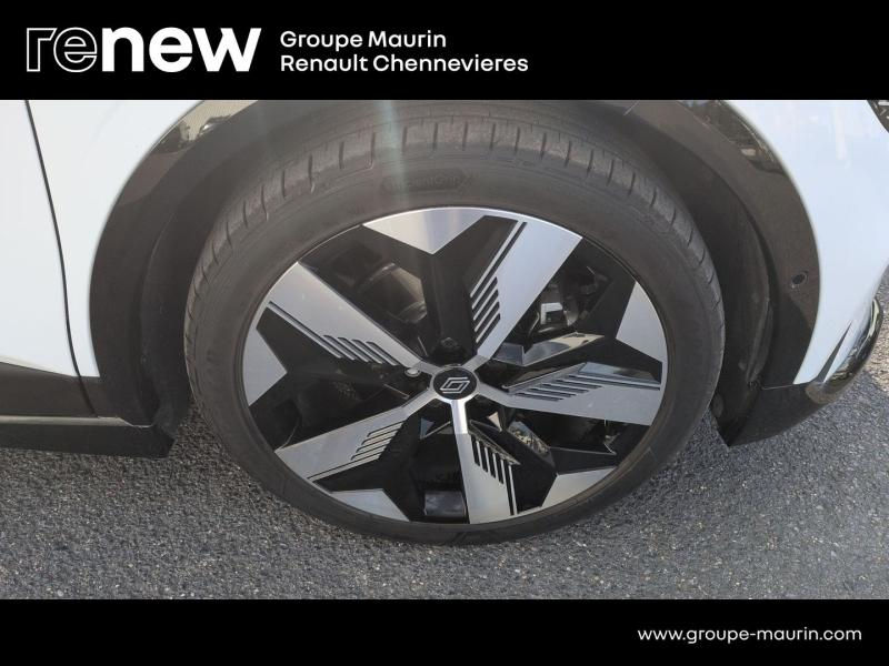 RENAULT Megane d’occasion à vendre à CHENNEVIÈRES-SUR-MARNE chez ADP - SOVEA 94 (Photo 12)