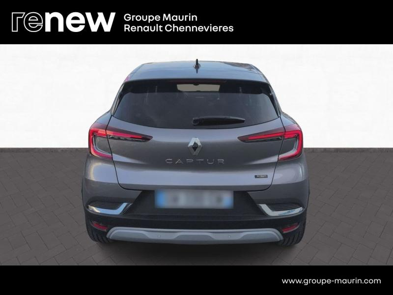 RENAULT Captur d’occasion à vendre à CHENNEVIÈRES-SUR-MARNE chez ADP - SOVEA 94 (Photo 6)