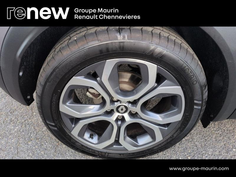 RENAULT Captur d’occasion à vendre à CHENNEVIÈRES-SUR-MARNE chez ADP - SOVEA 94 (Photo 17)
