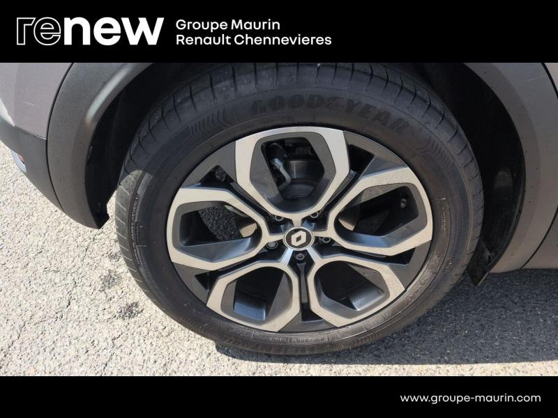 RENAULT Captur d’occasion à vendre à CHENNEVIÈRES-SUR-MARNE chez ADP - SOVEA 94 (Photo 13)