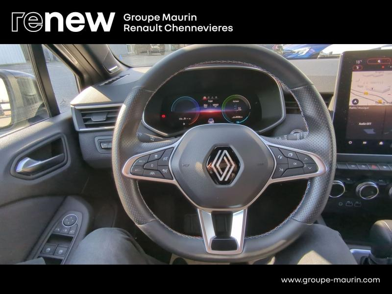 RENAULT Clio d’occasion à vendre à CHENNEVIÈRES-SUR-MARNE chez ADP - SOVEA 94 (Photo 15)