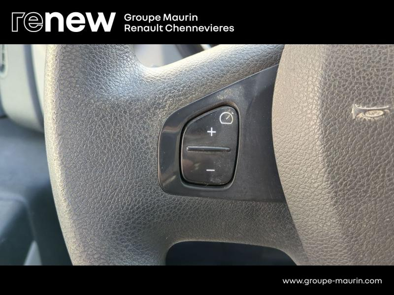 RENAULT Trafic Fg VUL d’occasion à vendre à CHENNEVIÈRES-SUR-MARNE chez ADP - SOVEA 94 (Photo 12)