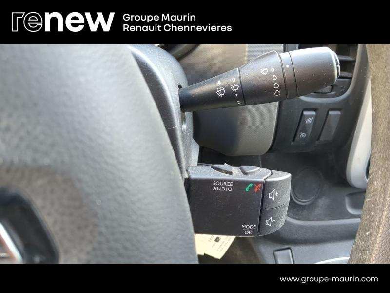RENAULT Trafic Fg VUL d’occasion à vendre à CHENNEVIÈRES-SUR-MARNE chez ADP - SOVEA 94 (Photo 15)