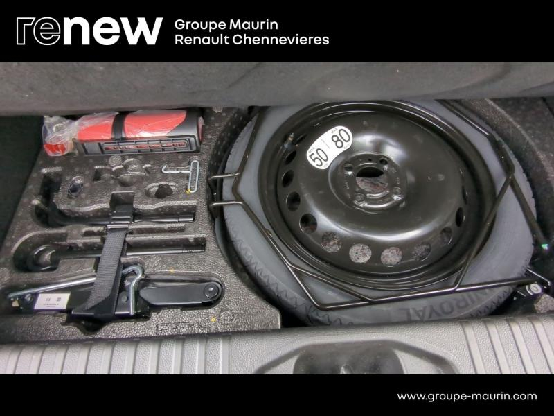RENAULT Clio d’occasion à vendre à CHENNEVIÈRES-SUR-MARNE chez ADP - SOVEA 94 (Photo 13)