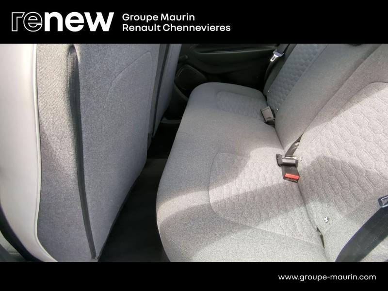 RENAULT Zoe d’occasion à vendre à CHENNEVIÈRES-SUR-MARNE chez ADP - SOVEA 94 (Photo 10)