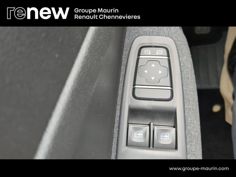 RENAULT Zoe d’occasion à vendre à CHENNEVIÈRES-SUR-MARNE chez ADP - SOVEA 94 (Photo 13)
