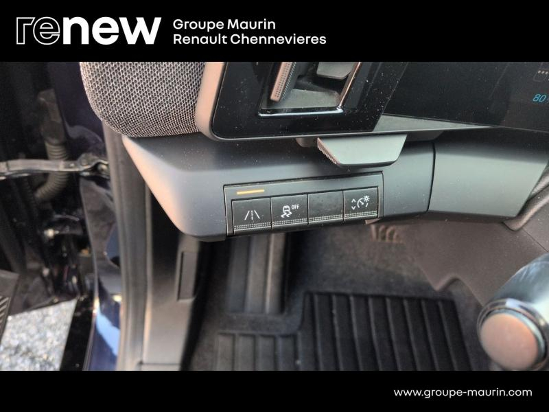 RENAULT Megane d’occasion à vendre à CHENNEVIÈRES-SUR-MARNE chez ADP - SOVEA 94 (Photo 17)
