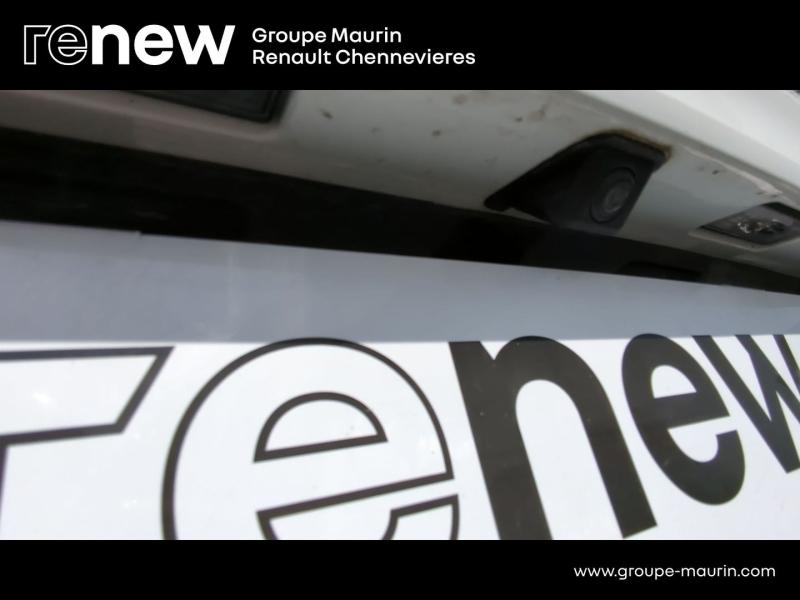 RENAULT Megane d’occasion à vendre à CHENNEVIÈRES-SUR-MARNE chez ADP - SOVEA 94 (Photo 10)
