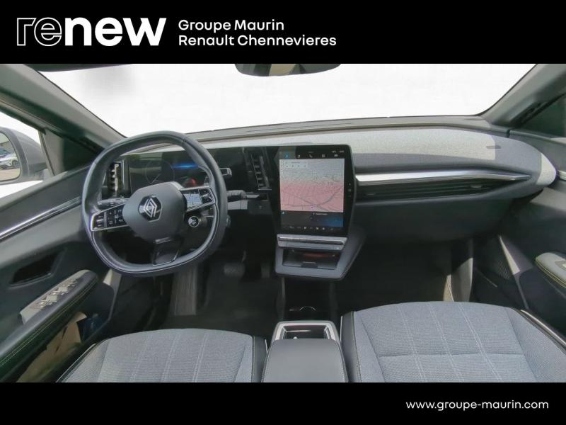 RENAULT Megane d’occasion à vendre à CHENNEVIÈRES-SUR-MARNE chez ADP - SOVEA 94 (Photo 13)