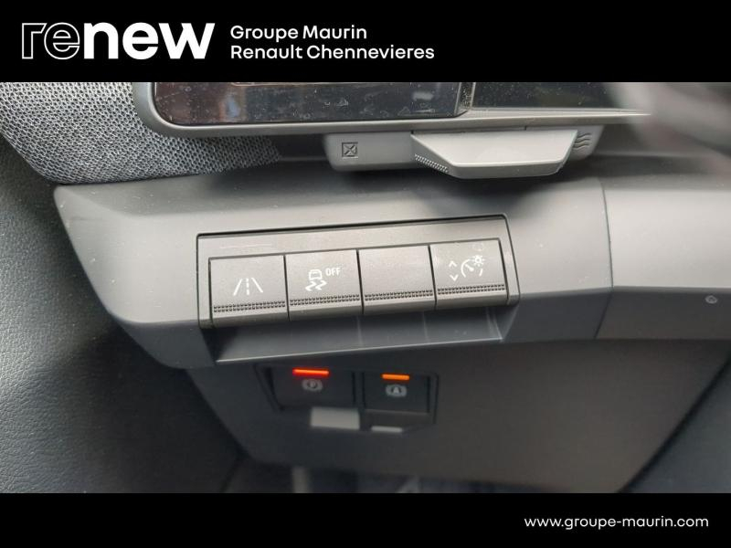 RENAULT Megane d’occasion à vendre à CHENNEVIÈRES-SUR-MARNE chez ADP - SOVEA 94 (Photo 20)