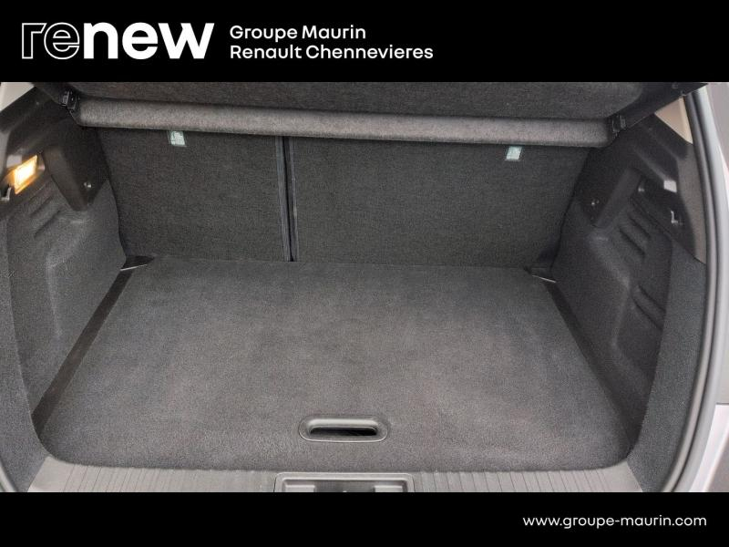 RENAULT Captur d’occasion à vendre à CHENNEVIÈRES-SUR-MARNE chez ADP - SOVEA 94 (Photo 13)