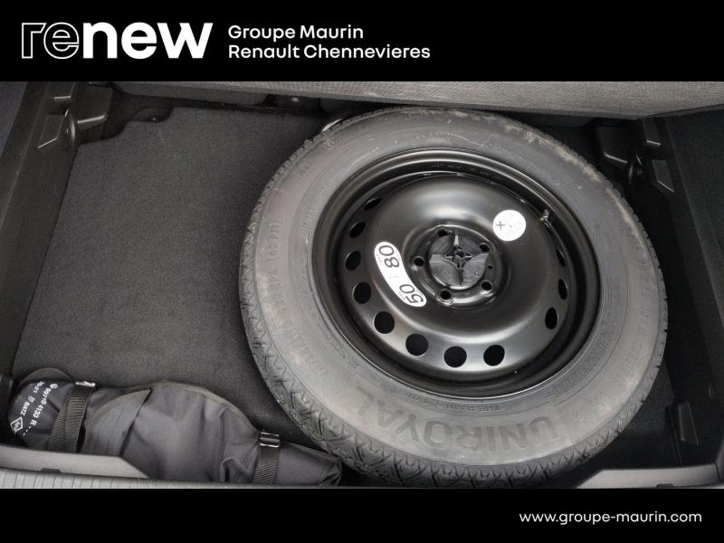 RENAULT Captur d’occasion à vendre à CHENNEVIÈRES-SUR-MARNE chez ADP - SOVEA 94 (Photo 14)