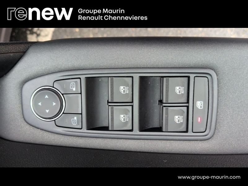 RENAULT Captur d’occasion à vendre à CHENNEVIÈRES-SUR-MARNE chez ADP - SOVEA 94 (Photo 20)