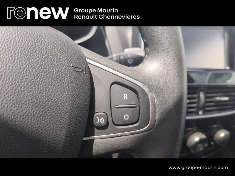 RENAULT Clio d’occasion à vendre à CHENNEVIÈRES-SUR-MARNE chez ADP - SOVEA 94 (Photo 17)