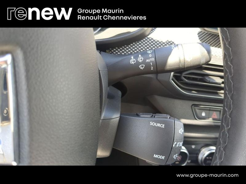 DACIA Sandero d’occasion à vendre à CHENNEVIÈRES-SUR-MARNE chez ADP - SOVEA 94 (Photo 18)