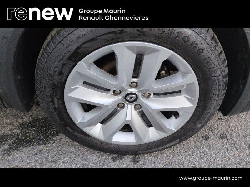 RENAULT Captur d’occasion à vendre à CHENNEVIÈRES-SUR-MARNE chez ADP - SOVEA 94 (Photo 11)