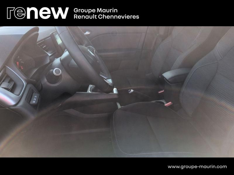 RENAULT Captur d’occasion à vendre à CHENNEVIÈRES-SUR-MARNE chez ADP - SOVEA 94 (Photo 14)