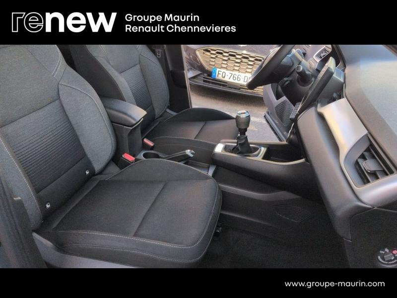 RENAULT Captur d’occasion à vendre à CHENNEVIÈRES-SUR-MARNE chez ADP - SOVEA 94 (Photo 18)