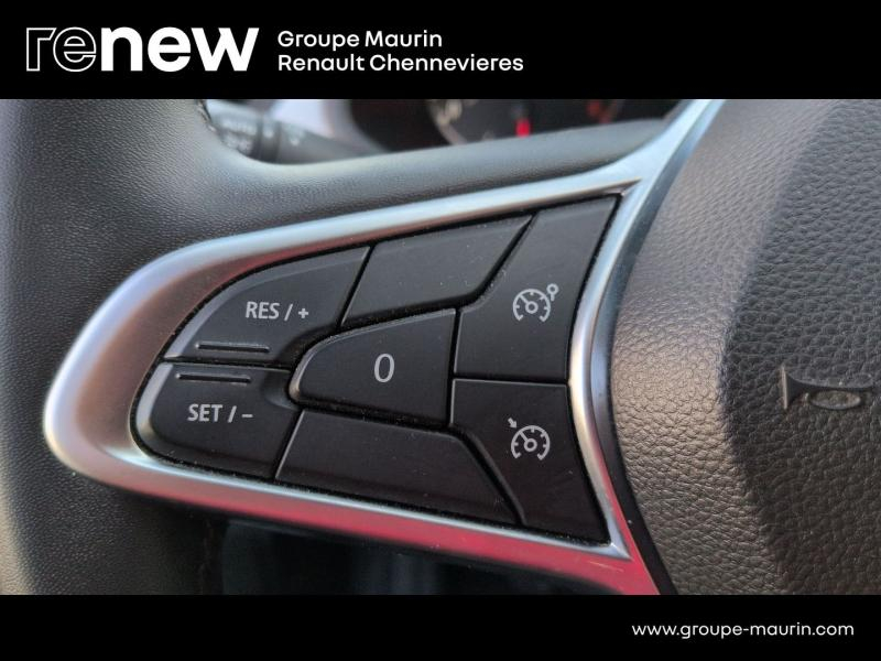 RENAULT Captur d’occasion à vendre à CHENNEVIÈRES-SUR-MARNE chez ADP - SOVEA 94 (Photo 20)